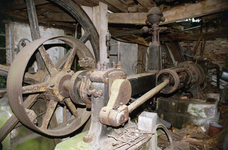 Vue d'ensemble de la machine à vapeur depuis le sud. © Yves Sancey / Région Bourgogne-Franche-Comté, Inventaire du patrimoine - 2000
