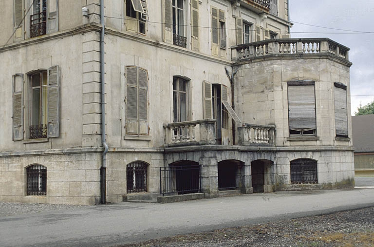 Détail de la façade est. © Yves Sancey / Région Bourgogne-Franche-Comté, Inventaire du patrimoine - 2000