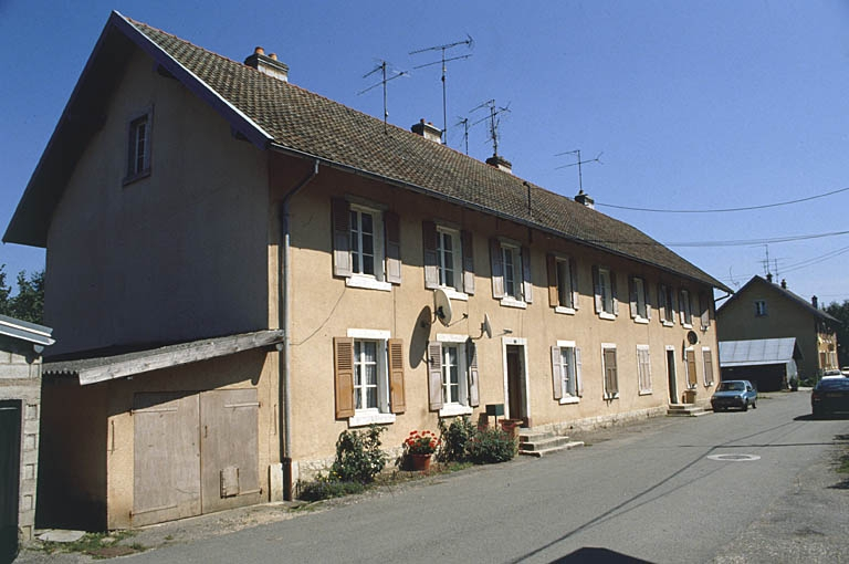 Logement ouvrier collectif. © Yves Sancey / Région Bourgogne-Franche-Comté, Inventaire du patrimoine - 2000