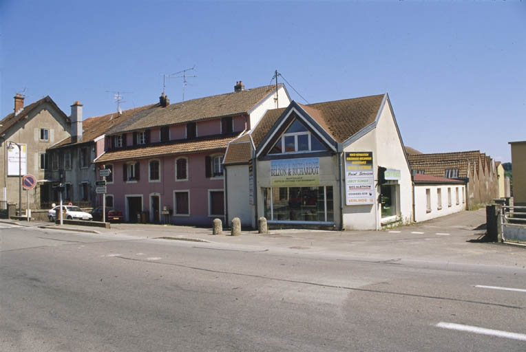 Vue d'ensemble depuis l'ouest. © Yves Sancey / Région Bourgogne-Franche-Comté, Inventaire du patrimoine - 2000