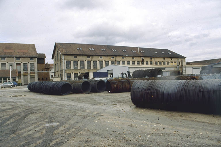 Ateliers de fabrication et aire des matières premières (parc à fil). © Yves Sancey / Région Bourgogne-Franche-Comté, Inventaire du patrimoine - 2000 Ateliers de fabrication et aire des matières premières (parc à fil). © Yves Sancey / Région Bourgogne-Franche-Comté, Inventaire du patrimoine - 2000
