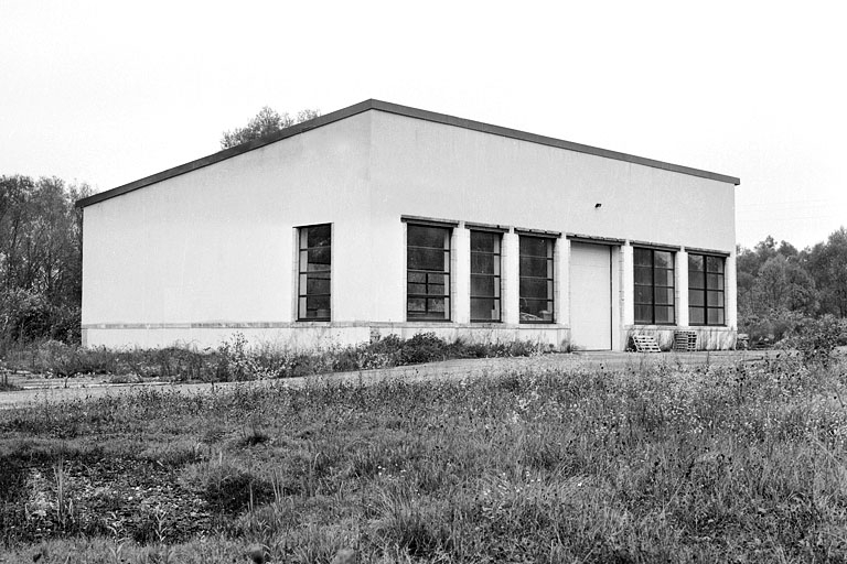 Magasin industriel (affectation actuelle). © Yves Sancey / Région Bourgogne-Franche-Comté, Inventaire du patrimoine - 2000 Magasin industriel (affectation actuelle). © Yves Sancey / Région Bourgogne-Franche-Comté, Inventaire du patrimoine - 2000