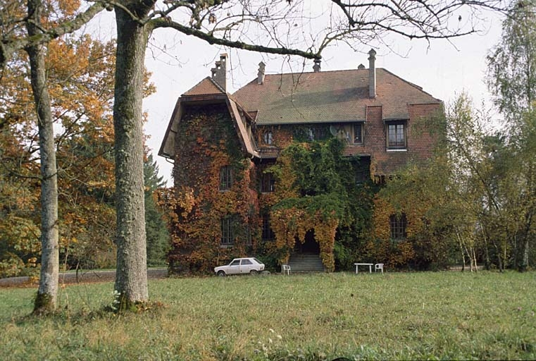 Façade ouest. © Yves Sancey / Région Bourgogne-Franche-Comté, Inventaire du patrimoine - 2000