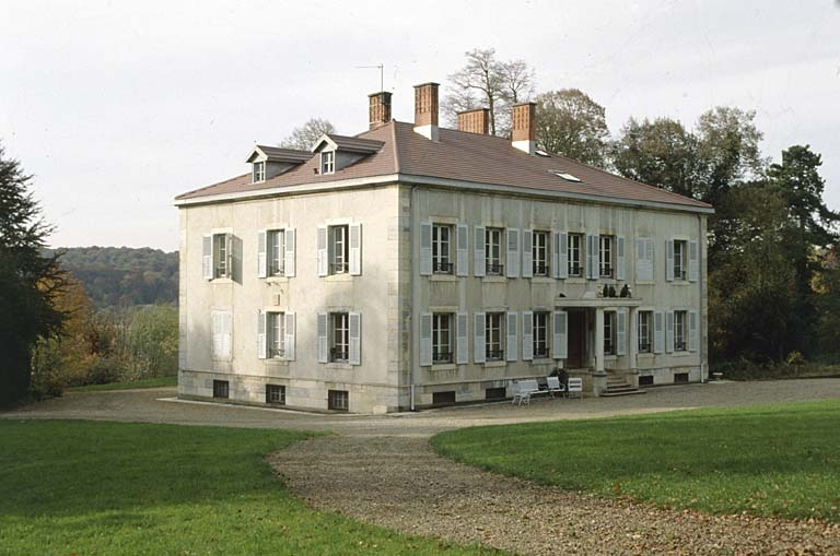 Vue de trois quarts arrière. © Yves Sancey / Région Bourgogne-Franche-Comté, Inventaire du patrimoine - 2000