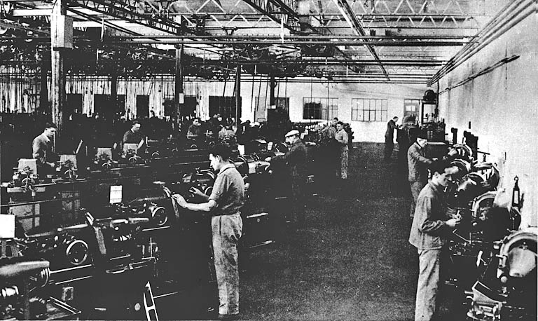 Atelier de décolletage. © Yves  Sancey (reproduction) / Région Bourgogne-Franche-Comté, Inventaire du patrimoine - 2000