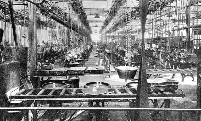 Vue d'un atelier de décolletage. © Yves  Sancey (reproduction) / Région Bourgogne-Franche-Comté, Inventaire du patrimoine - 2000