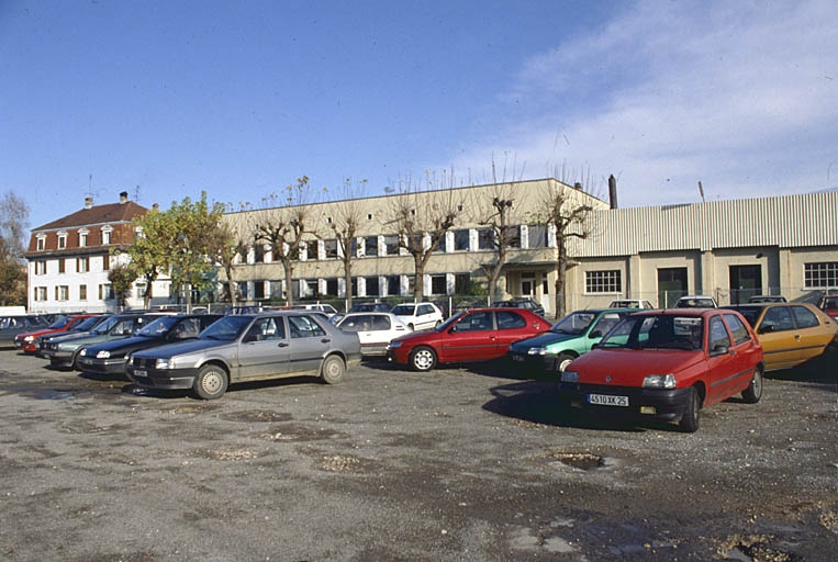 Vue d'ensemble depuis le sud-ouest. © Yves Sancey / Région Bourgogne-Franche-Comté, Inventaire du patrimoine - 2000