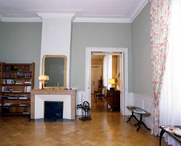 Chambre au nord du petit salon. © Yves Sancey / Région Bourgogne-Franche-Comté, Inventaire du patrimoine - 2001