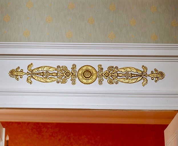 Décor d'un dessus de porte du grand salon. © Yves Sancey / Région Bourgogne-Franche-Comté, Inventaire du patrimoine - 2001