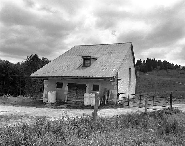 Bâtiment annexe. © Jérôme Mongreville / Région Bourgogne-Franche-Comté, Inventaire du patrimoine - 2001 Bâtiment annexe. © Jérôme Mongreville / Région Bourgogne-Franche-Comté, Inventaire du patrimoine - 2001