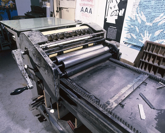 Table de marge, partie mobile avec système encreur et marbre. © Jérôme Mongreville / Région Bourgogne-Franche-Comté, Inventaire du patrimoine - 2001