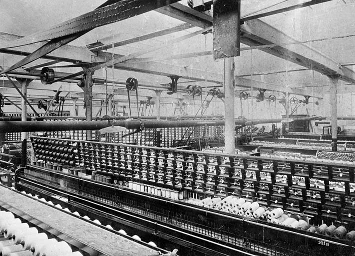 Société Anonyme de Filature et Tissage de Giromagny. Usine de la Fonderie : l'atelier de filature. © Jérôme  Mongreville (reproduction), De Jongh Frères / Région Bourgogne-Franche-Comté, Inventaire du patrimoine - 2001