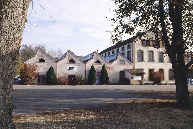 Vue d'ensemble depuis l'ouest. © Yves Sancey / Région Bourgogne-Franche-Comté, Inventaire du patrimoine - 2001