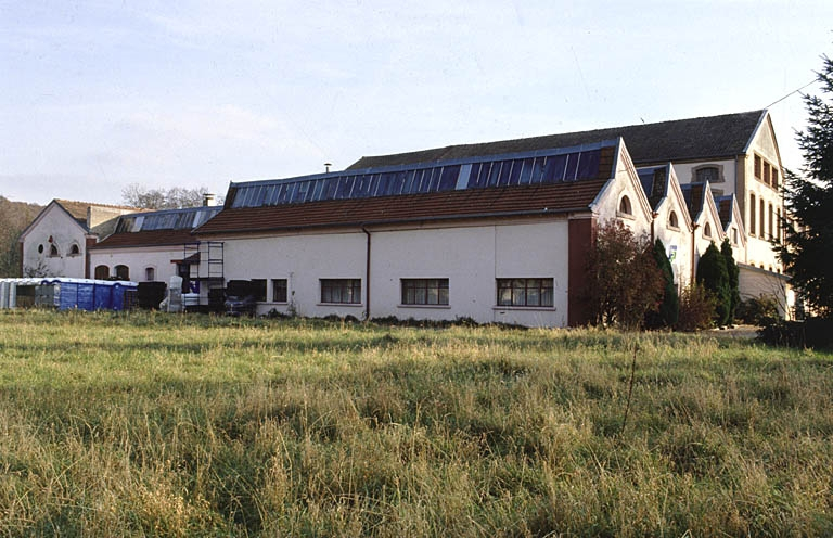 Vue de trois quarts depuis l'ouest. © Yves Sancey / Région Bourgogne-Franche-Comté, Inventaire du patrimoine - 2001