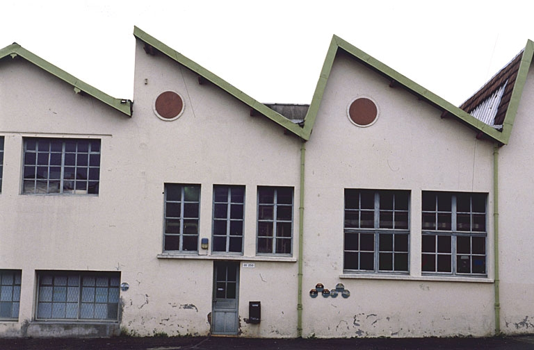 Détail des pignons nord de l'ancien atelier de fabrication. © Yves Sancey / Région Bourgogne-Franche-Comté, Inventaire du patrimoine - 2001
