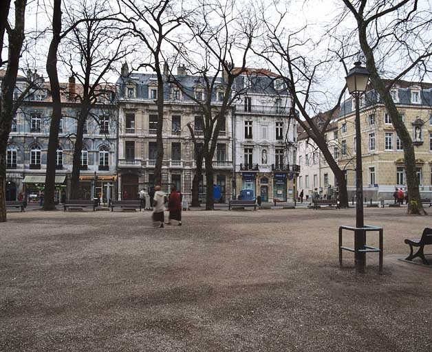 Vue d'ensemble de face. © Jérôme Mongreville / Région Bourgogne-Franche-Comté, Inventaire du patrimoine - 2002