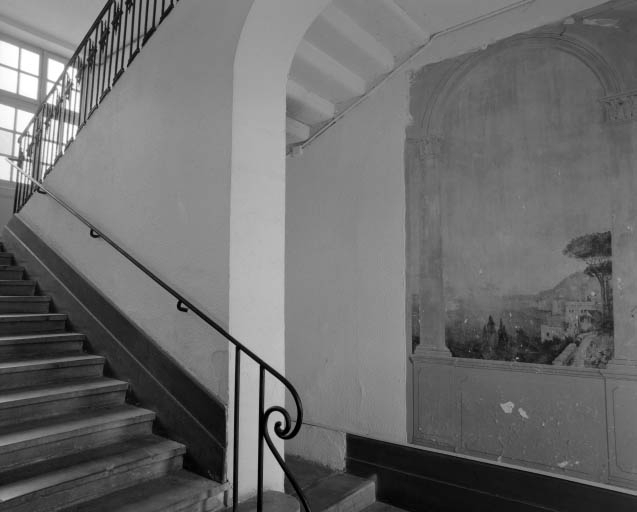 Vue d'ensemble de l'escalier : de trois quarts gauche. © Yves Sancey / Région Bourgogne-Franche-Comté, Inventaire du patrimoine - 2002