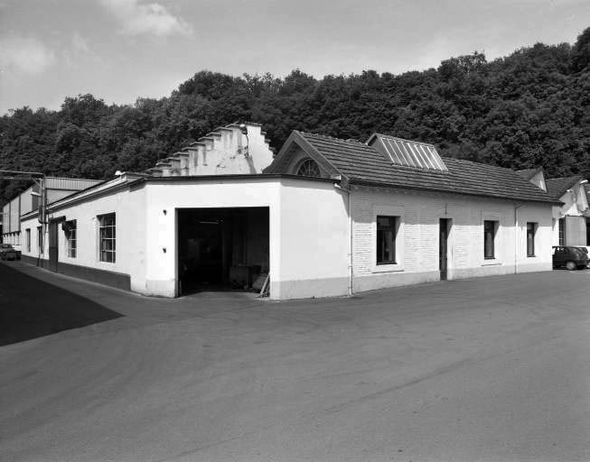 Atelier des culbuteurs. Vue de trois quarts gauche. © Jérôme Mongreville / Région Bourgogne-Franche-Comté, Inventaire du patrimoine - 2002