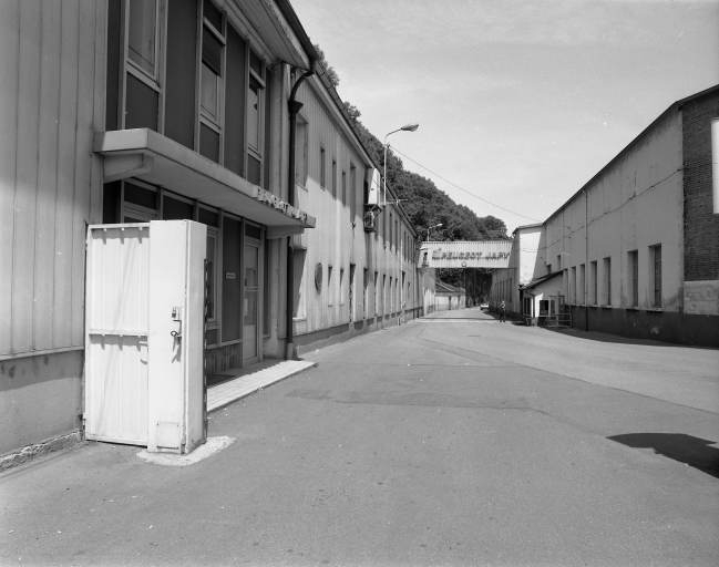 Vue générale depuis le sud. Bureaux au premier plan. © Jérôme Mongreville / Région Bourgogne-Franche-Comté, Inventaire du patrimoine - 2002