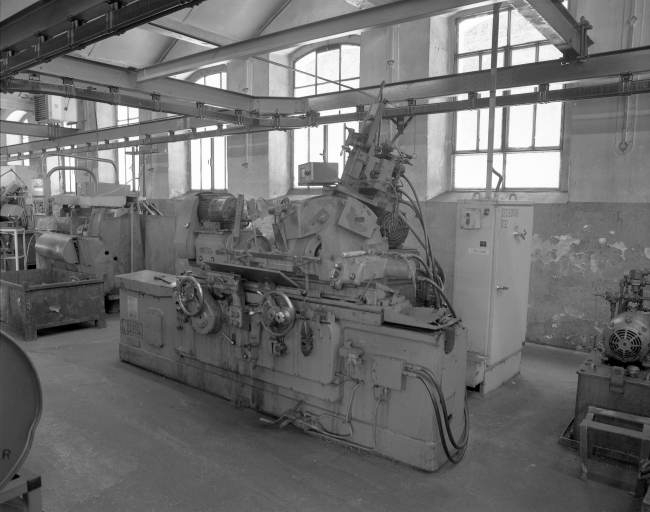 Rectifieuse Norton (atelier des fins de séries). © Jérôme Mongreville / Région Bourgogne-Franche-Comté, Inventaire du patrimoine - 2002