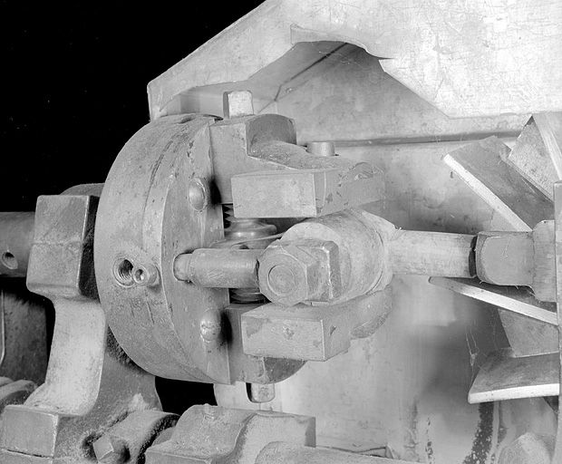 La fraise et le mandrin "gueule de loup". © Jérôme Mongreville / Région Bourgogne-Franche-Comté, Inventaire du patrimoine - 2002