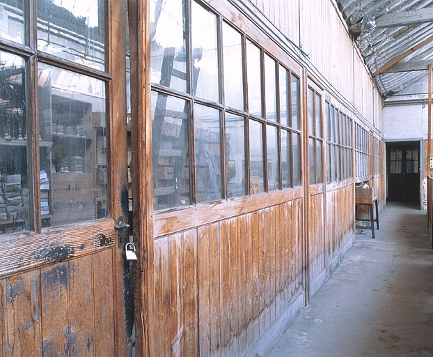 Atelier de vérification est. © Jérôme Mongreville / Région Bourgogne-Franche-Comté, Inventaire du patrimoine - 2002