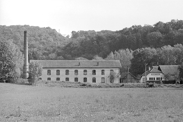 Vue d'ensemble depuis l'ouest. © Yves Sancey / Région Bourgogne-Franche-Comté, Inventaire du patrimoine - 2002