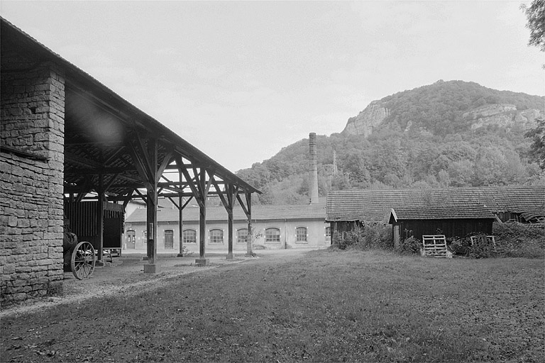 Vue d'ensemble depuis le sud. © Yves Sancey / Région Bourgogne-Franche-Comté, Inventaire du patrimoine - 2002