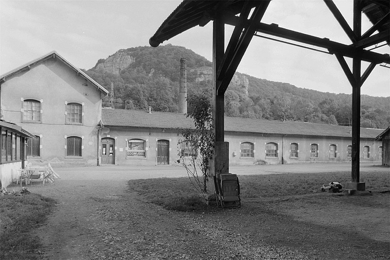 Façade antérieure depuis le sud. © Yves Sancey / Région Bourgogne-Franche-Comté, Inventaire du patrimoine - 2002