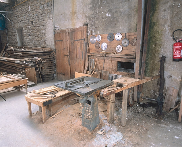 Vue plongeante sur la scie et son système d'entraînement. © Yves Sancey / Région Bourgogne-Franche-Comté, Inventaire du patrimoine - 2002