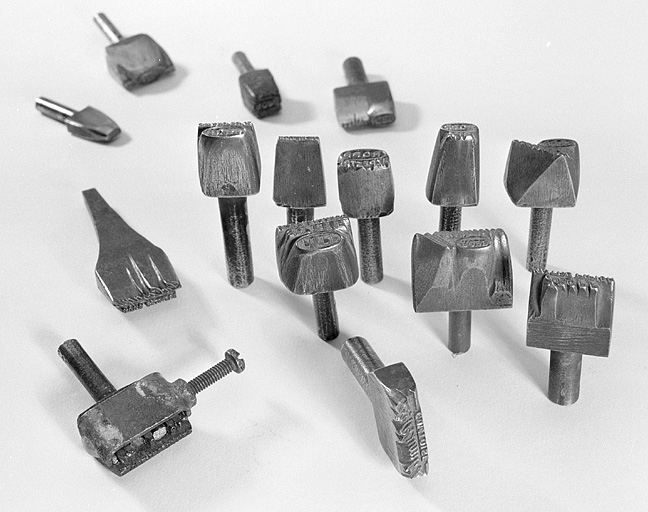 Jeu de poinçons de la société. © Jérôme Mongreville / Région Bourgogne-Franche-Comté, Inventaire du patrimoine - 2002