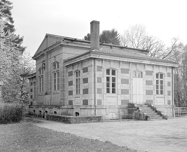 Façades nord et ouest. © Jérôme Mongreville / Région Bourgogne-Franche-Comté, Inventaire du patrimoine - 2002