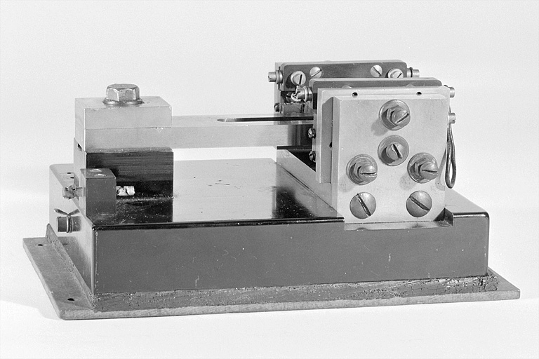 Face latérale. © Yves Sancey / Région Bourgogne-Franche-Comté, Inventaire du patrimoine - 2002