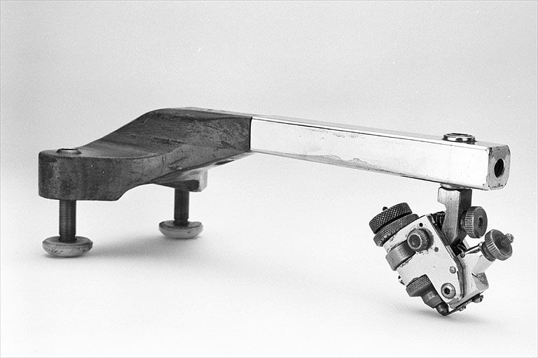 Pince mécanique (tenaille de lapidaire). © Jérôme Mongreville / Région Bourgogne-Franche-Comté, Inventaire du patrimoine - 2002