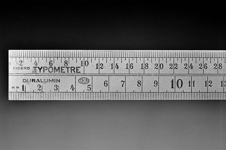 Graduations du typomètre Deld. © Jérôme Mongreville / Région Bourgogne-Franche-Comté, Inventaire du patrimoine - 2002