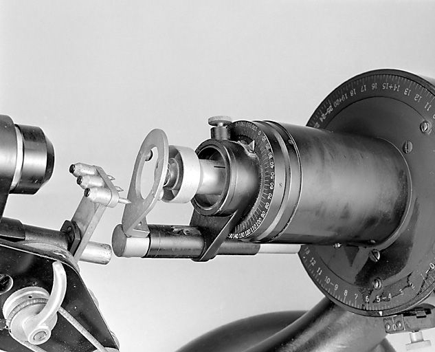 Détail de la zone de fixation du verre. © Jérôme Mongreville / Région Bourgogne-Franche-Comté, Inventaire du patrimoine - 2002