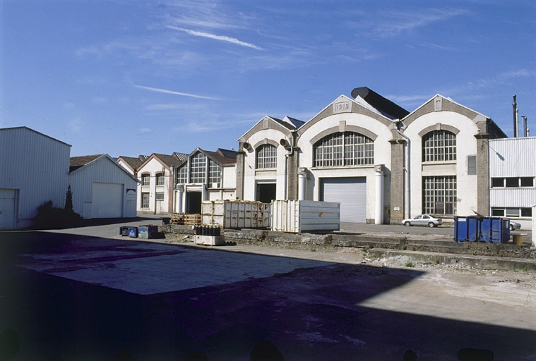 Pignons est de l'ancien atelier de soudure et d'assemblage. © Jérôme Mongreville / Région Bourgogne-Franche-Comté, Inventaire du patrimoine - 2002