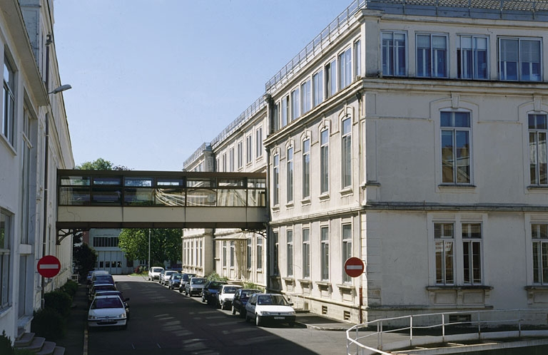 Façade des bureaux sur l'avenue 2. © Jérôme Mongreville / Région Bourgogne-Franche-Comté, Inventaire du patrimoine - 2002