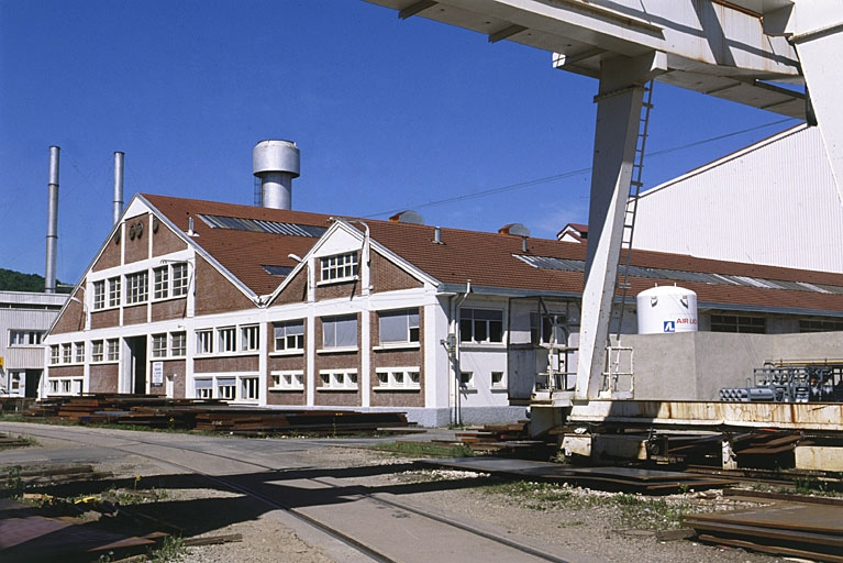 Atelier sur la rue 3 (ancienne forge). © Jérôme Mongreville / Région Bourgogne-Franche-Comté, Inventaire du patrimoine - 2002