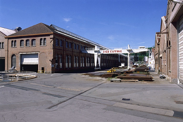 Rue 3 : atelier Traction, pont roulant et dépôt de pièces. © Jérôme Mongreville / Région Bourgogne-Franche-Comté, Inventaire du patrimoine - 2002