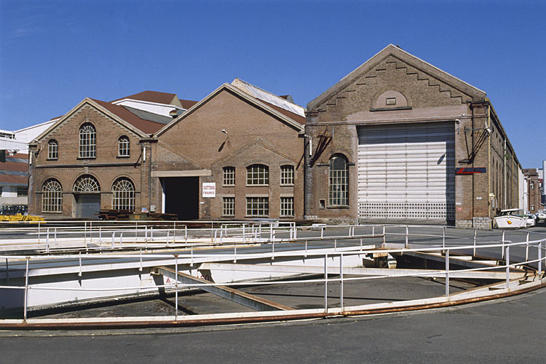 Pignons des ateliers de métallurgie. © Jérôme Mongreville / Région Bourgogne-Franche-Comté, Inventaire du patrimoine - 2002