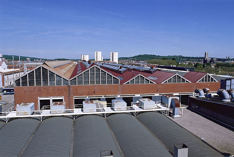 Les ateliers Traction depuis l'ouest. © Jérôme Mongreville / Région Bourgogne-Franche-Comté, Inventaire du patrimoine - 2002