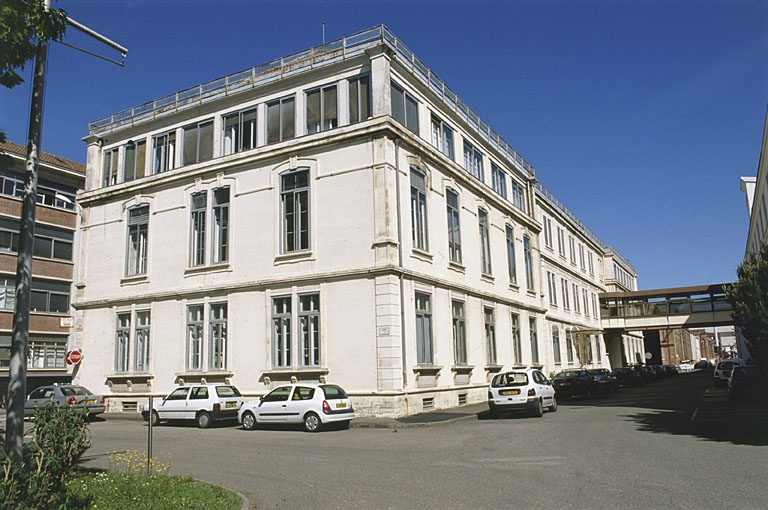 Bureaux depuis l'est. © Jérôme Mongreville / Région Bourgogne-Franche-Comté, Inventaire du patrimoine - 2002