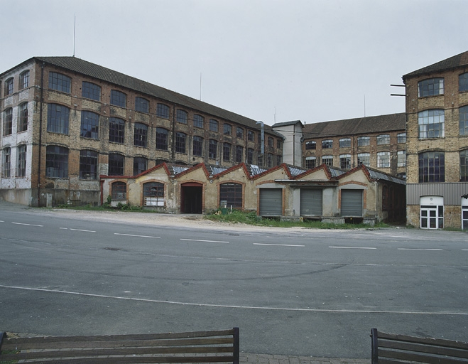 La cour du Fer à cheval depuis le nord-est. © Yves Sancey / Région Bourgogne-Franche-Comté, Inventaire du patrimoine - 2002