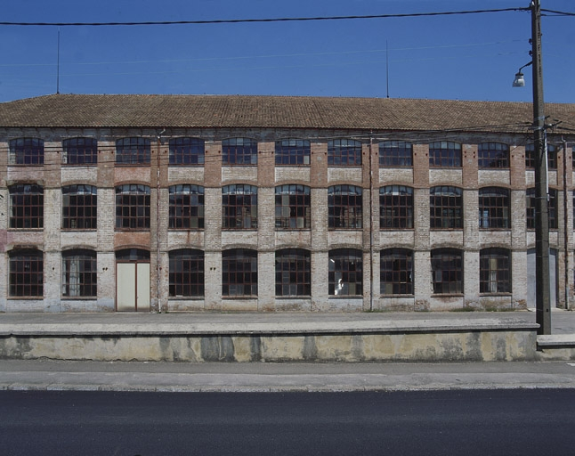 Travées de la façade sud. © Yves Sancey / Région Bourgogne-Franche-Comté, Inventaire du patrimoine - 2002