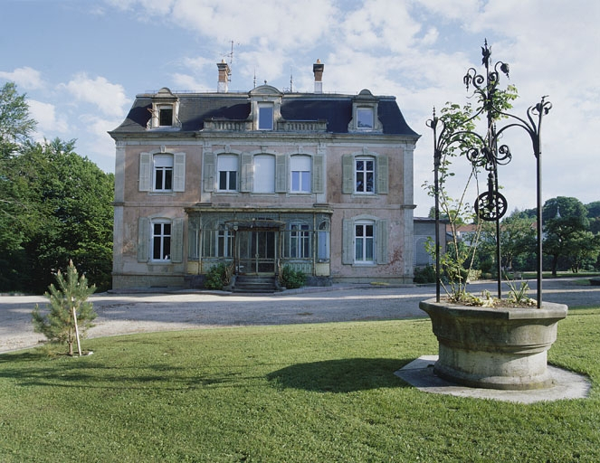 Façade nord. © Yves Sancey / Région Bourgogne-Franche-Comté, Inventaire du patrimoine - 2002