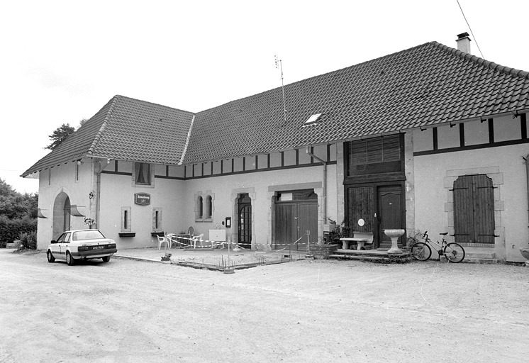 Bâtiment à usage agricole (étable, fenil). © Yves Sancey / Région Bourgogne-Franche-Comté, Inventaire du patrimoine - 2002