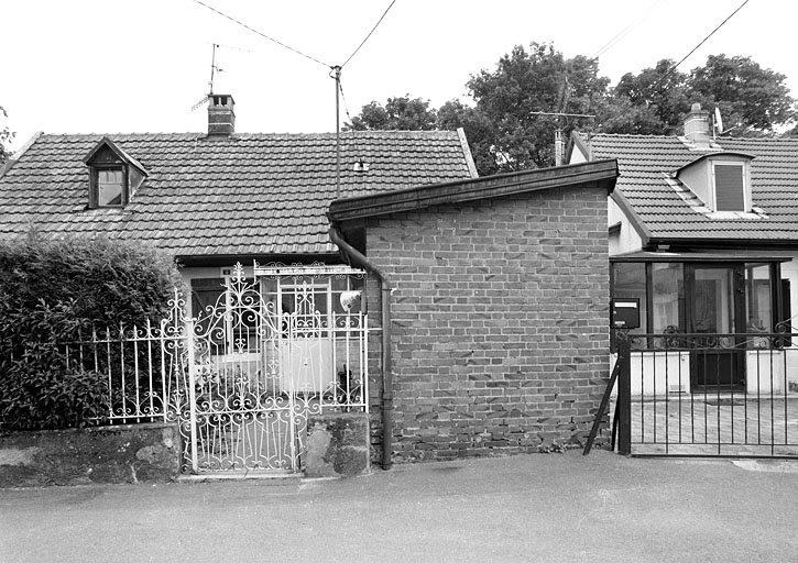 Maison individuelle n° 9 rue du Temple. © Yves Sancey / Région Bourgogne-Franche-Comté, Inventaire du patrimoine - 2002