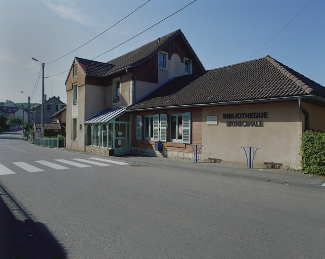 Ecole, dite asile maternel Adolphe Japy fondé en 1871 : vue depuis le nord. © Yves Sancey / Région Bourgogne-Franche-Comté, Inventaire du patrimoine - 2002