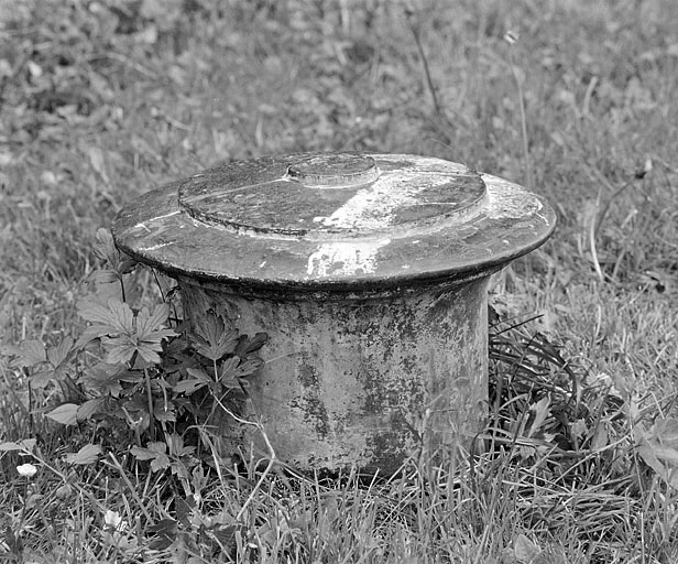 Bitte d'amarrage. © Jérôme Mongreville / Région Bourgogne-Franche-Comté, Inventaire du patrimoine - 2003